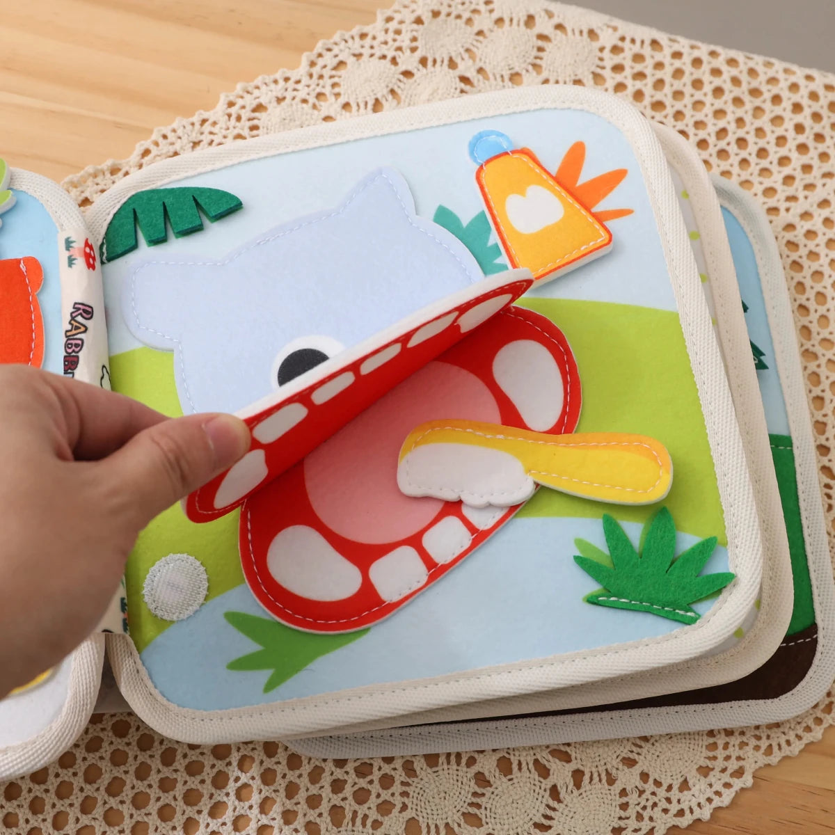 Montessori Quiet Book for Toddlers, Felt Activity Toy, Screen - Free Travel Sensory Gift - Kids Art Frames